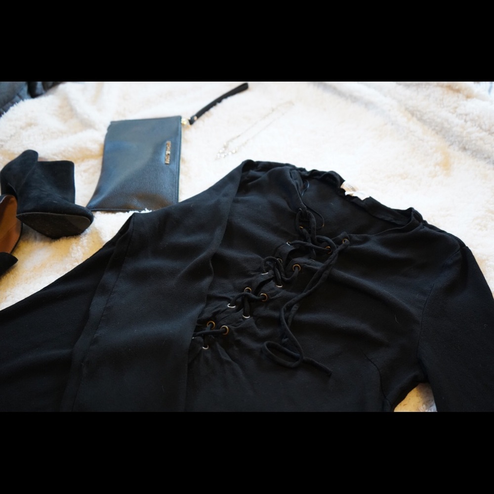 Bell Sleeved Black Blouse - Picture 3 of 8